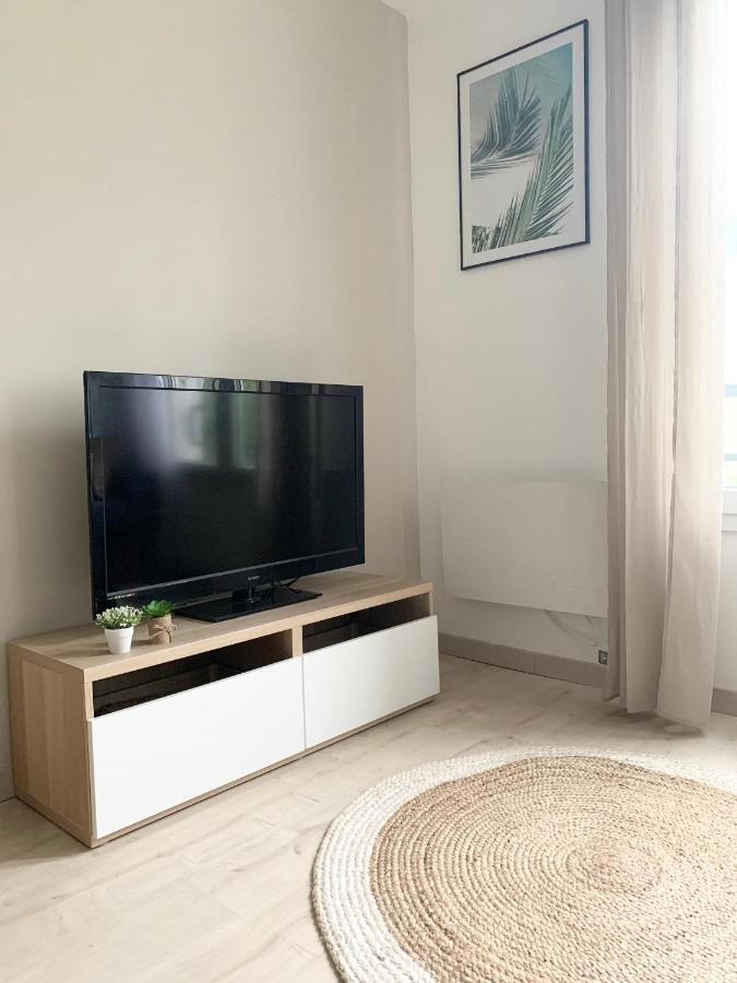 Studio 30M2 - Au Pied De La Gare - Parking Сержі Екстер'єр фото